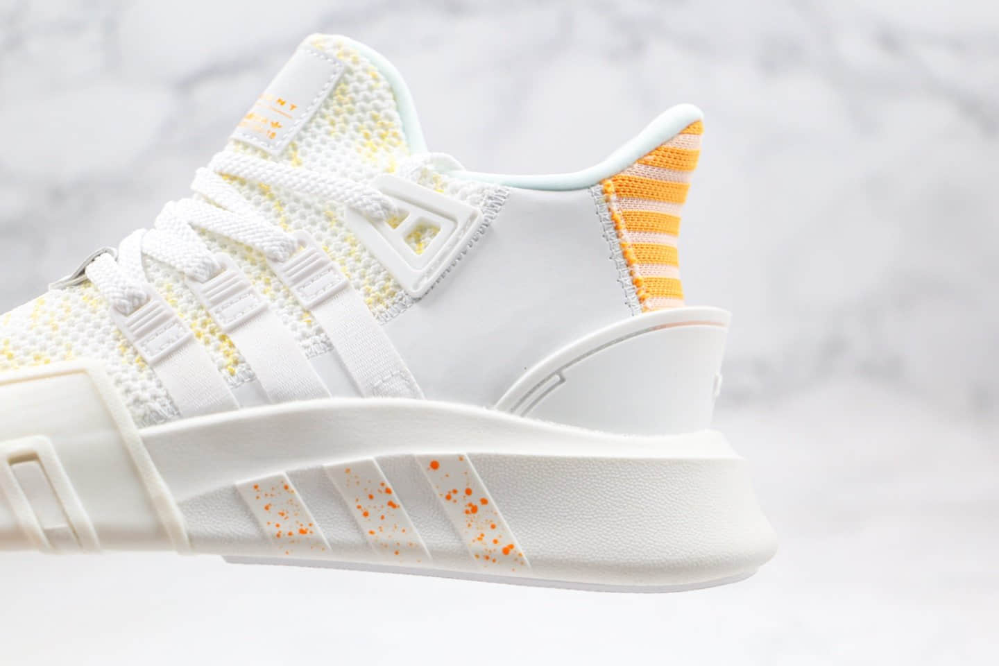 阿迪达斯adidas EQT BASK ADV纯原版本支撑者系列透气针织网面三叶草跑鞋白黄色区别市面通货 货号:EE5050