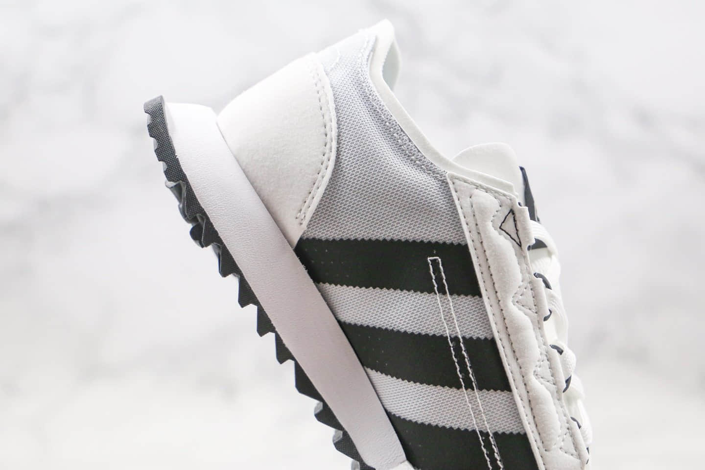 阿迪达斯Adidas SL 7600 3M反光配色王嘉尔同款纯原版本复古爆米花跑鞋白黑色原盒原标 货号:FV9796