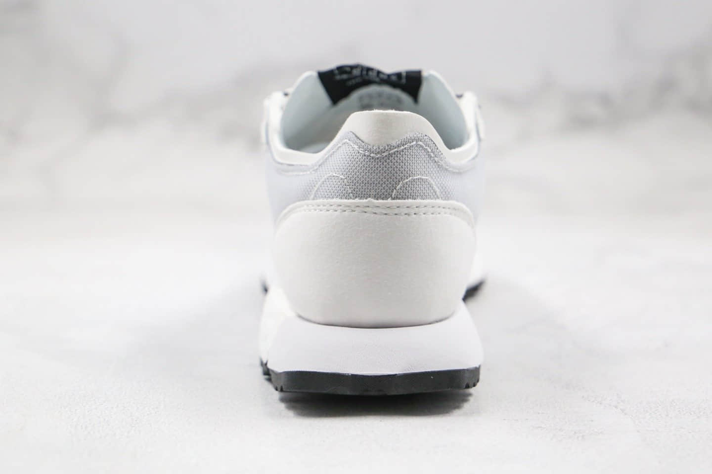 阿迪达斯Adidas SL 7600 3M反光配色王嘉尔同款纯原版本复古爆米花跑鞋白黑色原盒原标 货号:FV9796