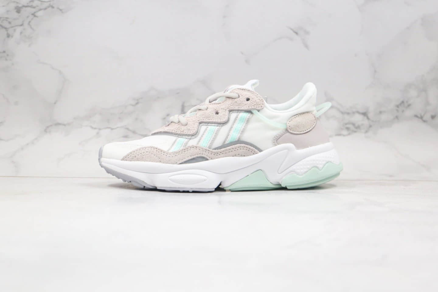 阿迪达斯Adidas OZWEEGO纯原版本三叶草水管老爹鞋薄荷白绿色原盒原标 货号:FX3821