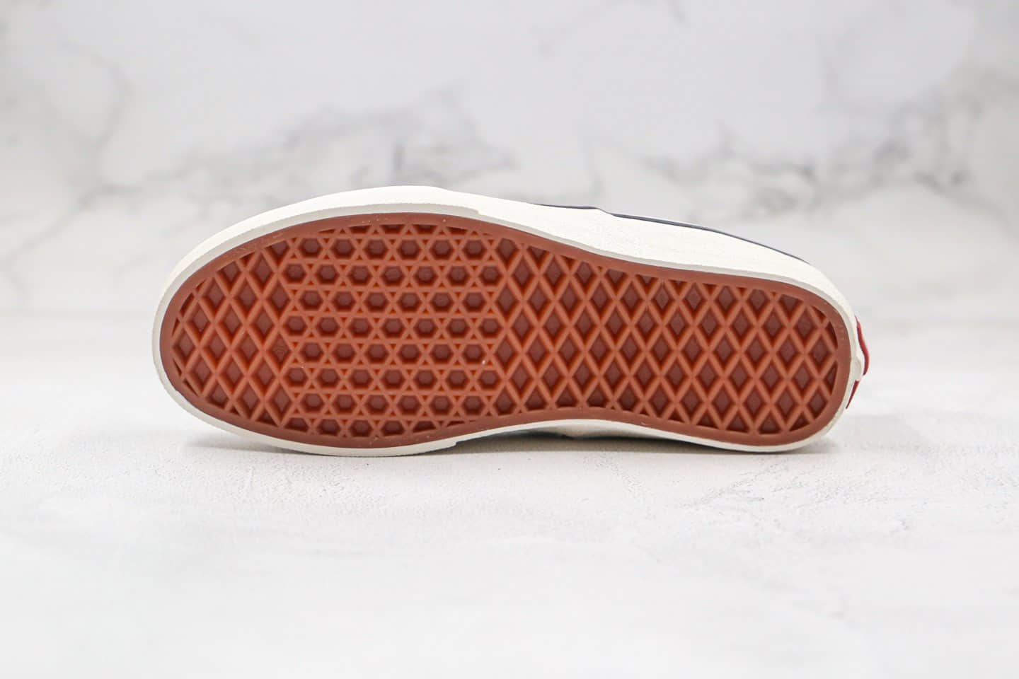 万斯Vans Kide Authentic Surf公司级版本基德联名板鞋水墨画插画印花白色原档案数据开发 货号:VN0A3MU6WOK