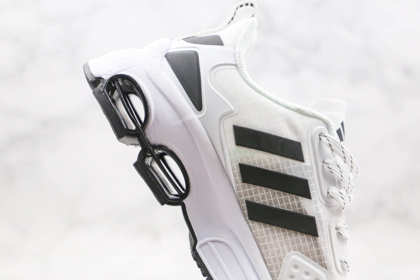 阿迪达斯adidas Quadcube公司级版本复古气垫跑鞋厚底运动鞋白黑色原数据开发 货号:FG7172