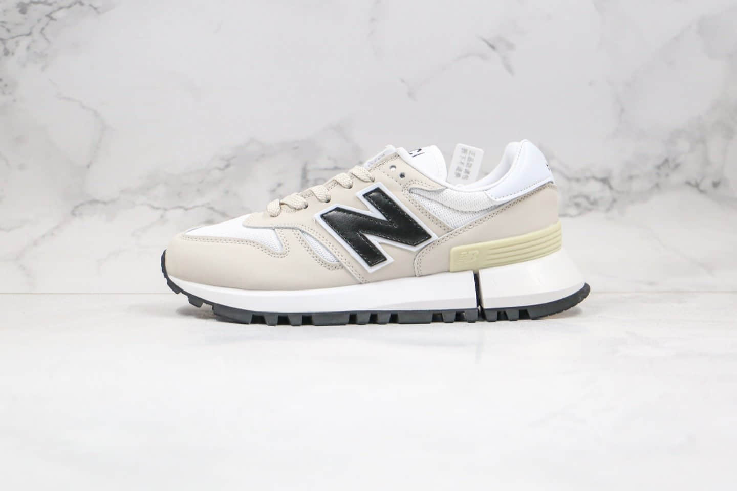 新百伦New Balance纯原版本复古老爹鞋NB1300米白黑色原盒原标区别市面通货版本 货号:WS1300WJ