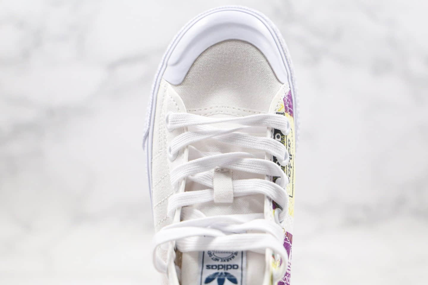 阿迪达斯adidas Nizza Hi Rf公司级版本校园高帮帆布鞋亮白色原材打造 货号:FX4028