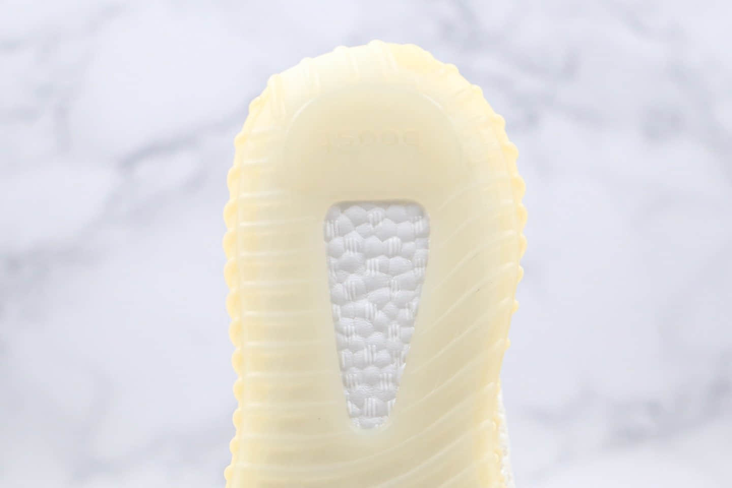 阿迪达斯Adidas Yeezy Boost 350 V2“Abez”OG纯原版本椰子350V2氧化天使米白黄色原厂巴斯夫爆米花材质 货号:FZ5246