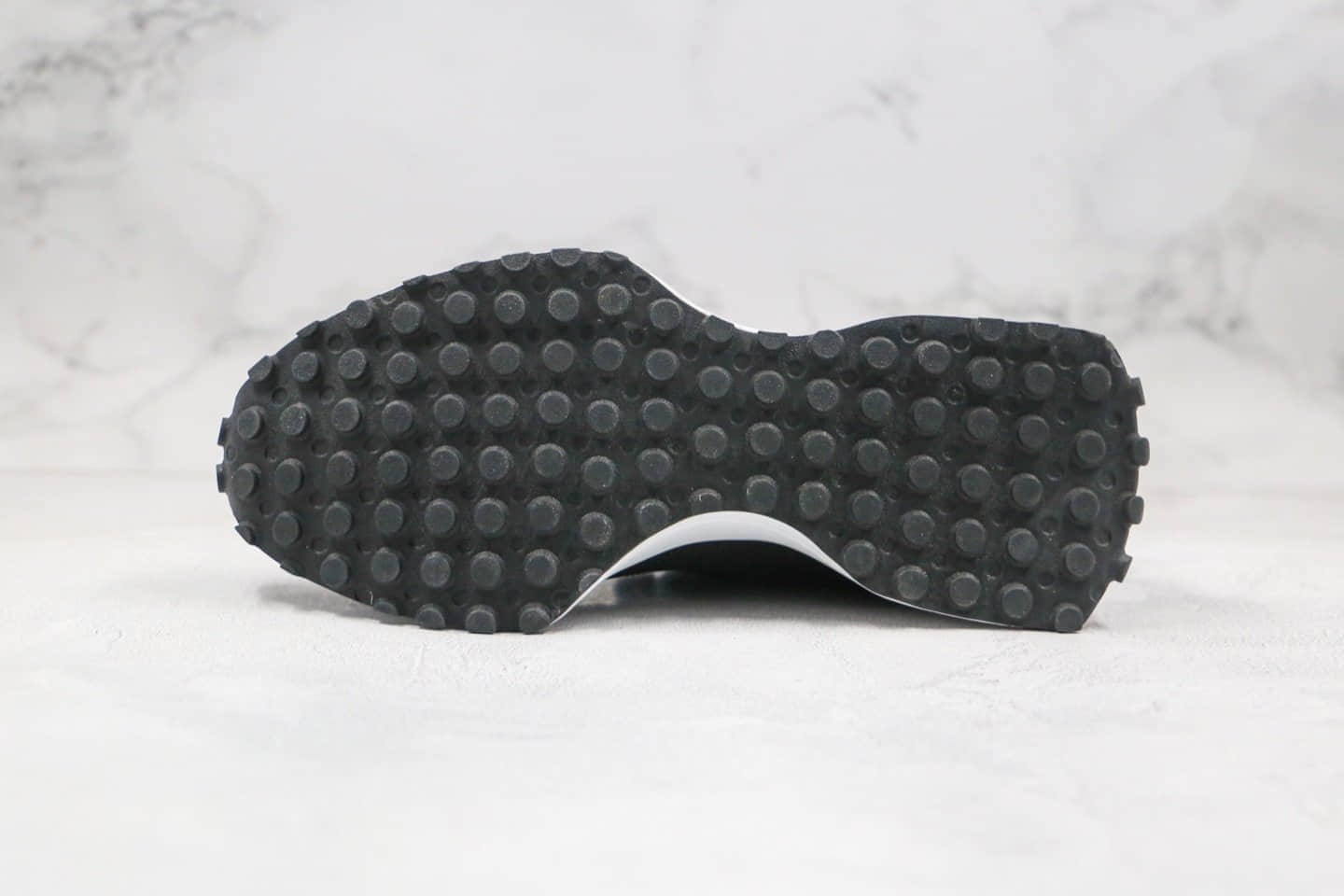 新百伦New Balance 327纯原版本NB327复古慢跑鞋黑白色原鞋打版 货号:MS327GYR