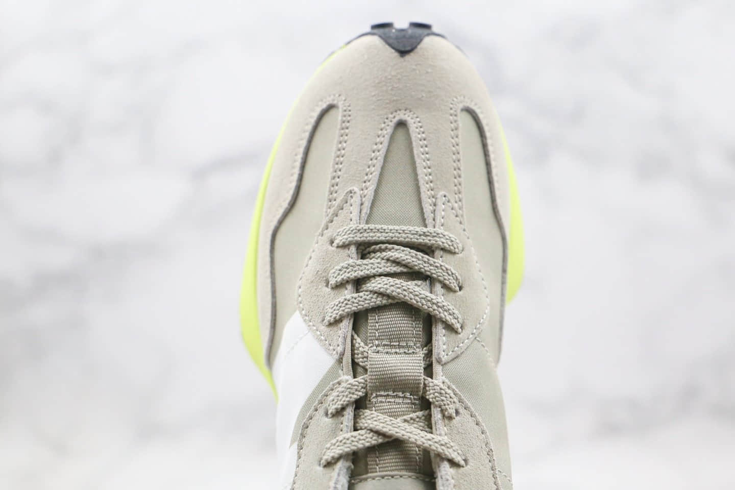 新百伦New Balance 327纯原版本复古慢跑鞋卡其绿色区别市面通货 货号:WS327LBA