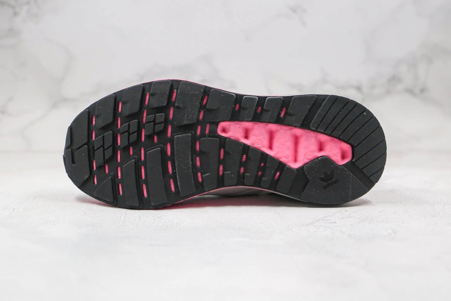 阿迪达斯Adidas Originals ZX 2K Boost纯原版本易烊千玺同款ZX 2K爆米花跑鞋灰粉色区别市面通货版本 货号:FV8099