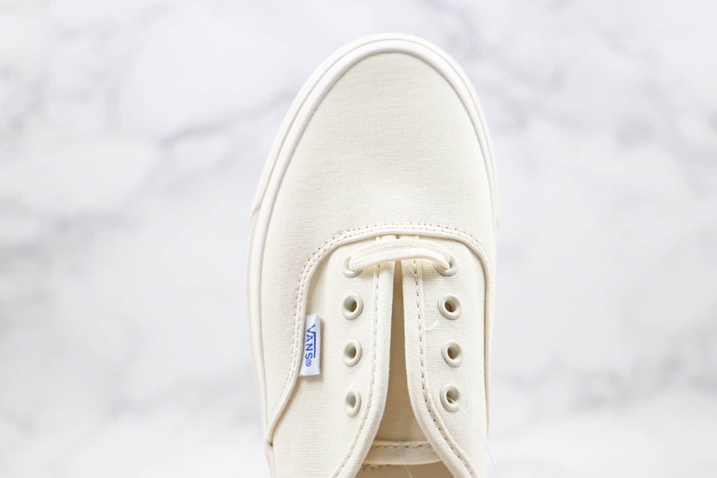 万斯Vault OG Authentic LX公司级版本低帮安纳海姆AUT米白色硫化板鞋原厂硫化内置钢印 货号:KM16