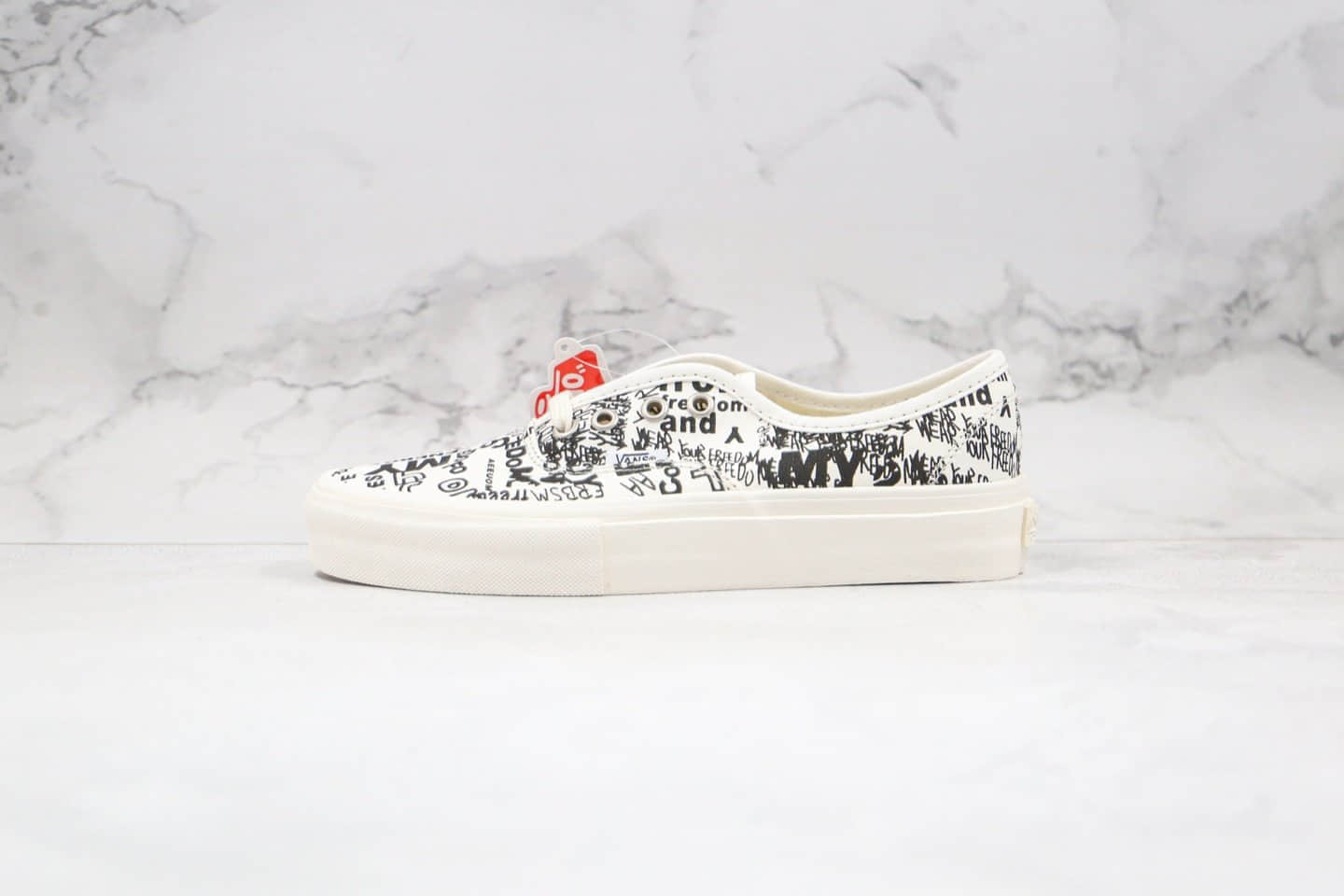 万斯VANS VAULT x COMME des GARCONS Authentic LX CDG川久保玲联名款公司级版本字母涂鸦印花白黑色限量版原盒原标 型号:SYV57