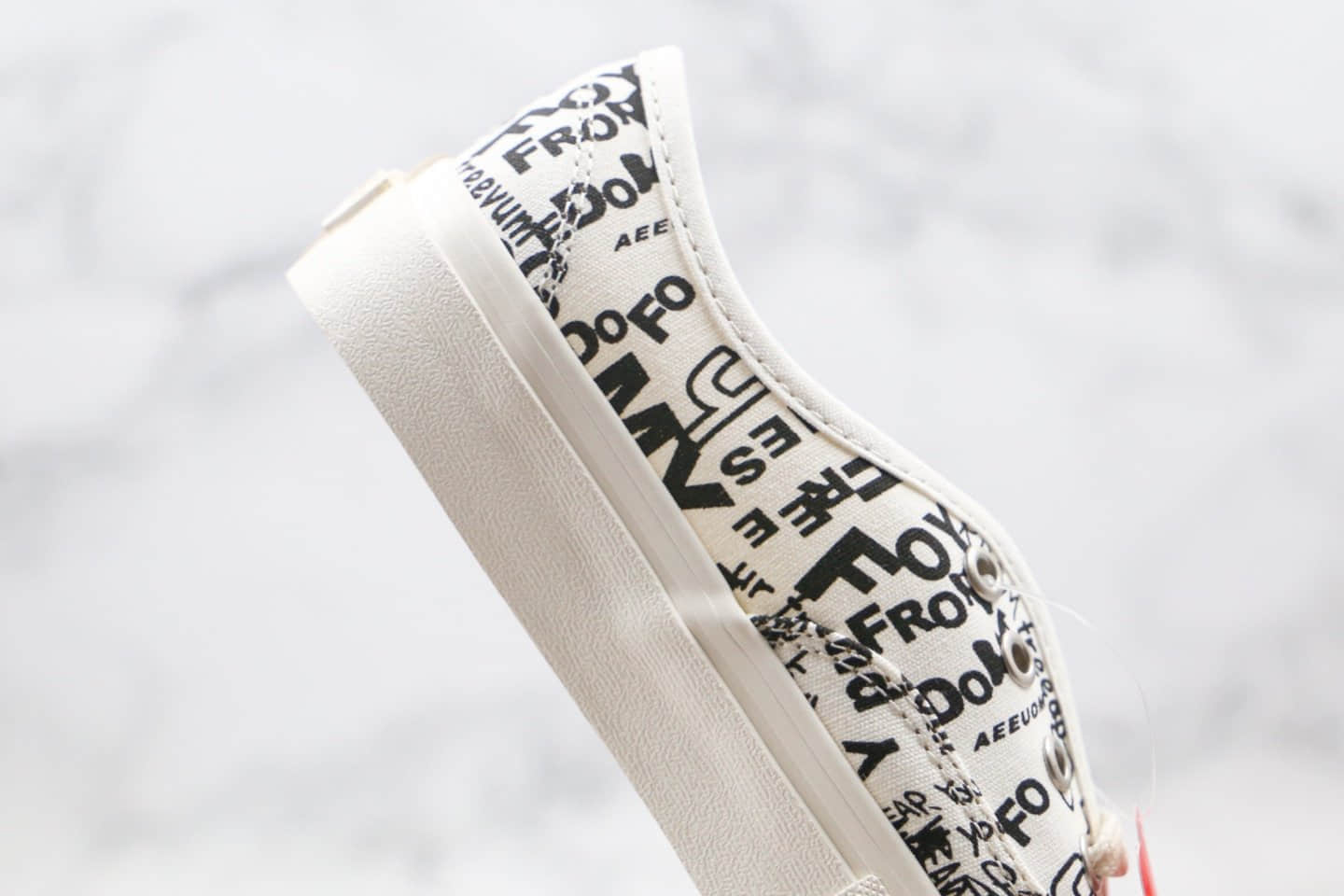 万斯VANS VAULT x COMME des GARCONS Authentic LX CDG川久保玲联名款公司级版本字母涂鸦印花白黑色限量版原盒原标 型号:SYV57