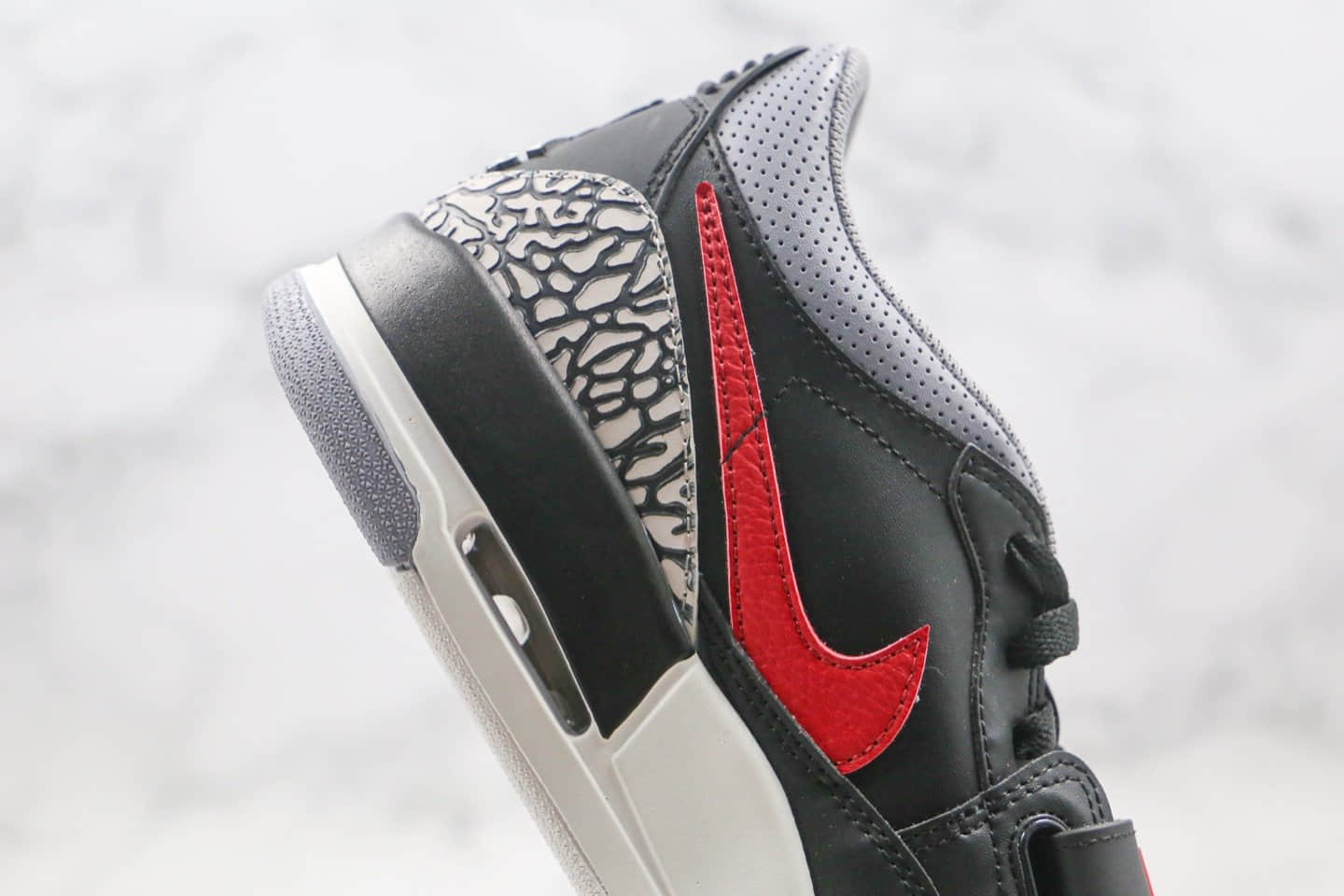 乔丹Air Jordan Legacy 312纯原版本低帮AJ312黑红色内置气垫原盒原标 货号：CD7069-006