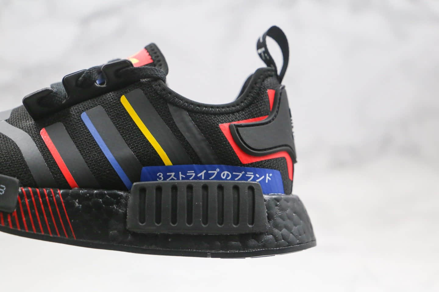 阿迪达斯adidas NMD R1纯原版本爆米花跑鞋NMD日文黑彩虹条纹撞色原楦头纸板打造 货号:FY1434