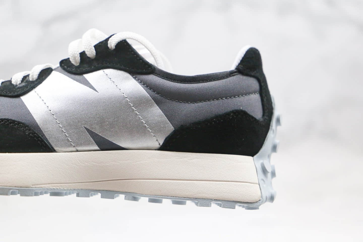 新百伦New Balance 327纯原版本复古慢跑鞋NB327黑蓝卡其色原楦头纸板打造原盒原标 货号:WS327CPA