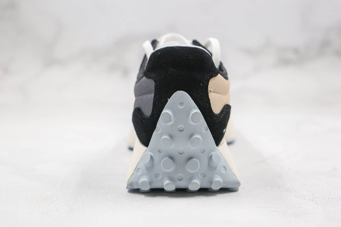 新百伦New Balance 327纯原版本复古慢跑鞋NB327黑蓝卡其色原楦头纸板打造原盒原标 货号:WS327CPA