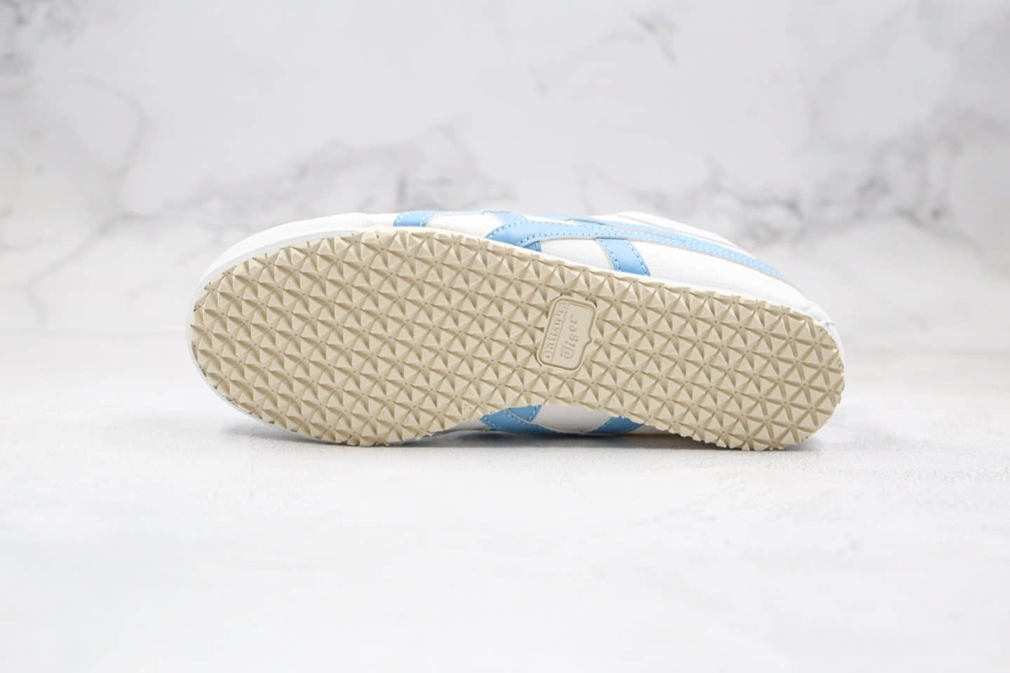 亚瑟士Asics Onitsuka tiger纯原版本鬼冢虎无鞋带帆布鞋一脚蹬白蓝色原厂四联吊牌 货号:1182A087-101