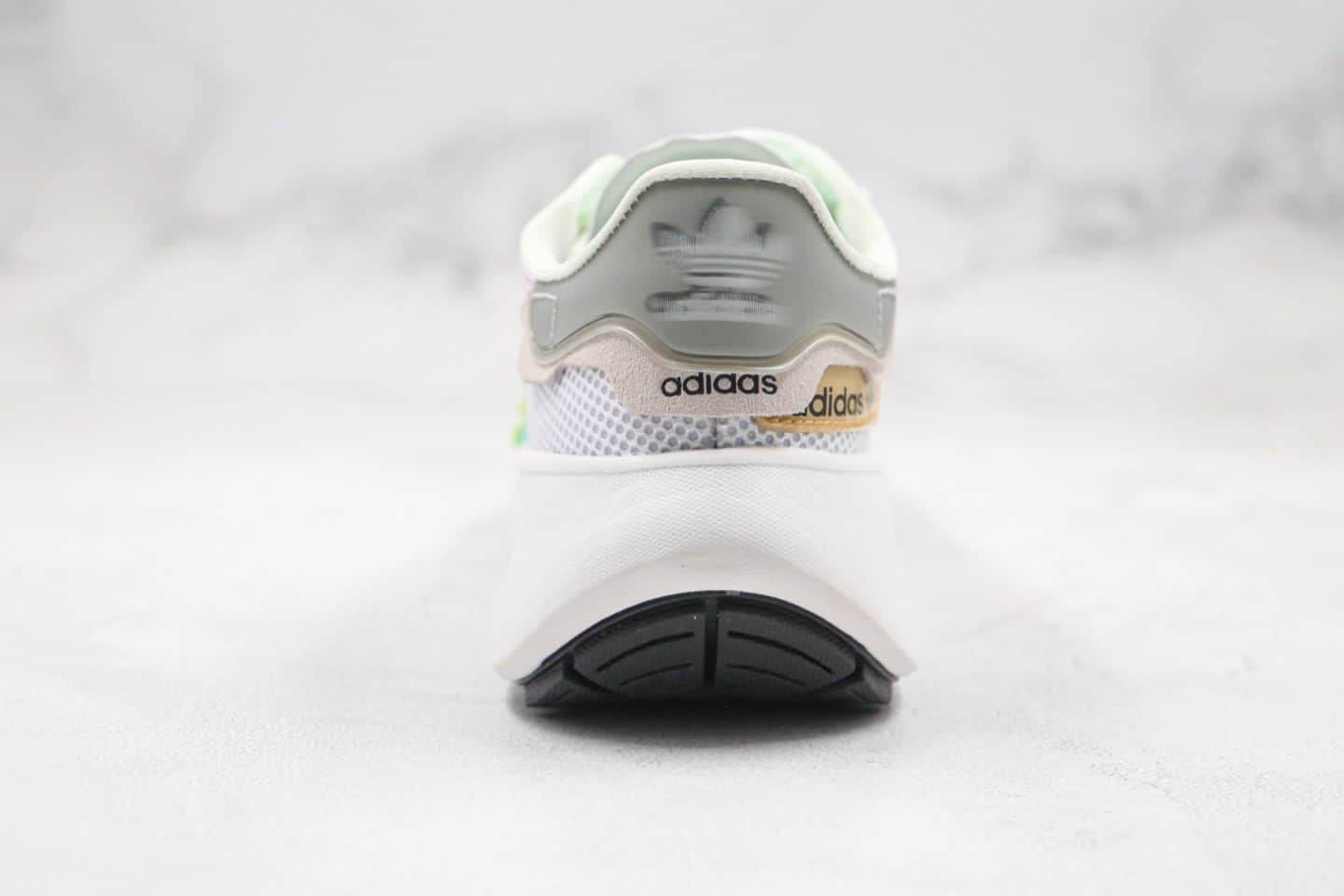 阿迪达斯Adidas Originals Marathon Running纯原版本三叶草幻影马拉松增高慢跑鞋粉绿色原楦头纸板打造 货号:CT8697