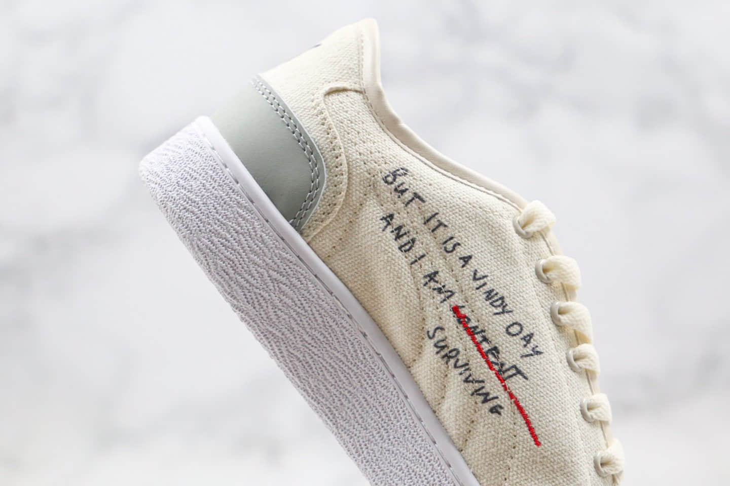 彪马Puma x Central Saint Martins Ralph纯原版本节约用水联名款低帮字母涂鸦米白色板鞋原盒原标 货号:372713-01