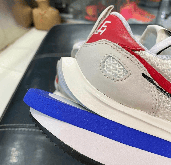三款sacai x Nike VaporWaffle最新实物释出!