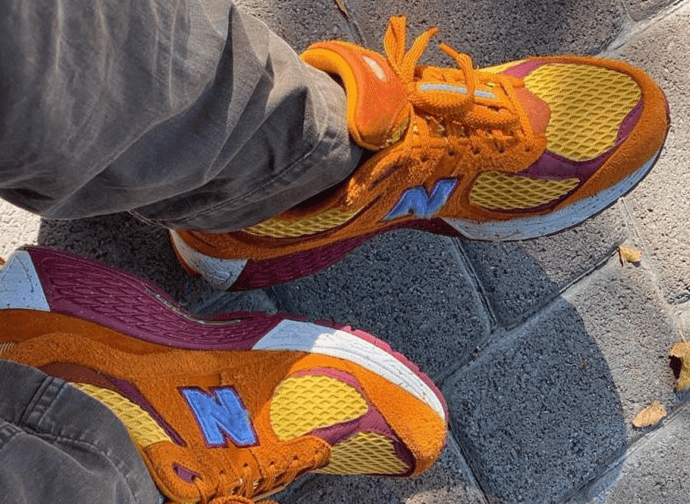 东非大裂谷印花鞋盒!范思哲运动鞋设计总监和新百伦的这款联名你怎么看?