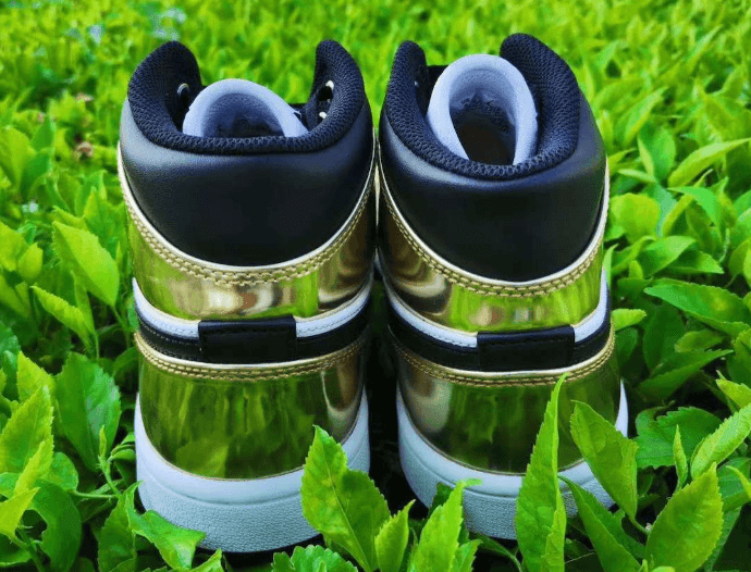 全新AJ1 Mid首度曝光!奢华贵气!