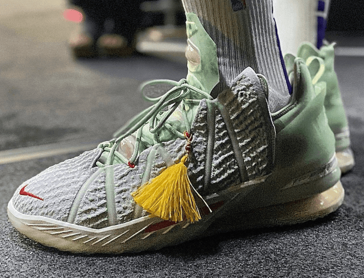 詹皇最新战靴 LeBron 18首度曝光!实战党必看!
