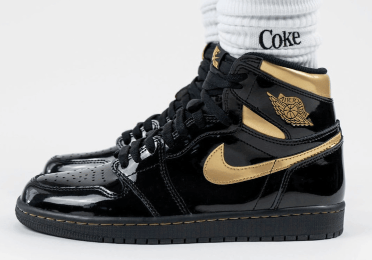 AJ1黑金漆皮上脚酷炫十足!奢华感爆棚! 货号:555088-032