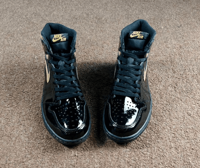 AJ1黑金漆皮释出最新实物图!有够奢华! 货号:555088-032