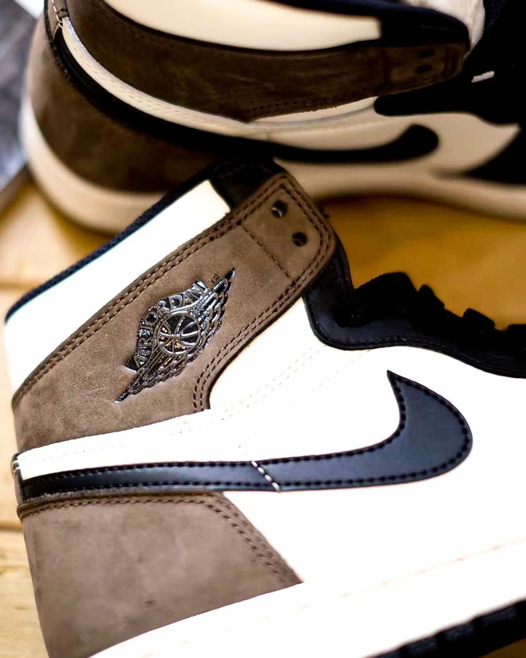 小倒钩AJ1再曝实物细节图!11月21日发售! 货号:555088-105