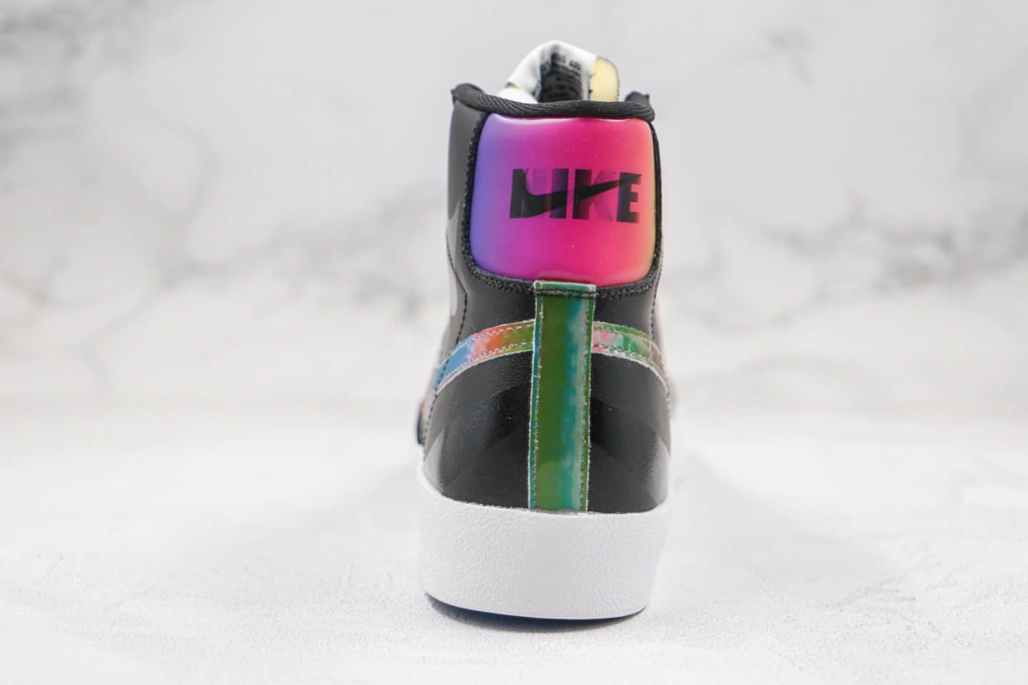 耐克NIKE BLAZER LOW The New Way纯原版本中帮开拓者黑彩虹炫彩夜光板鞋原楦头纸板打造 货号：CZ8653-036