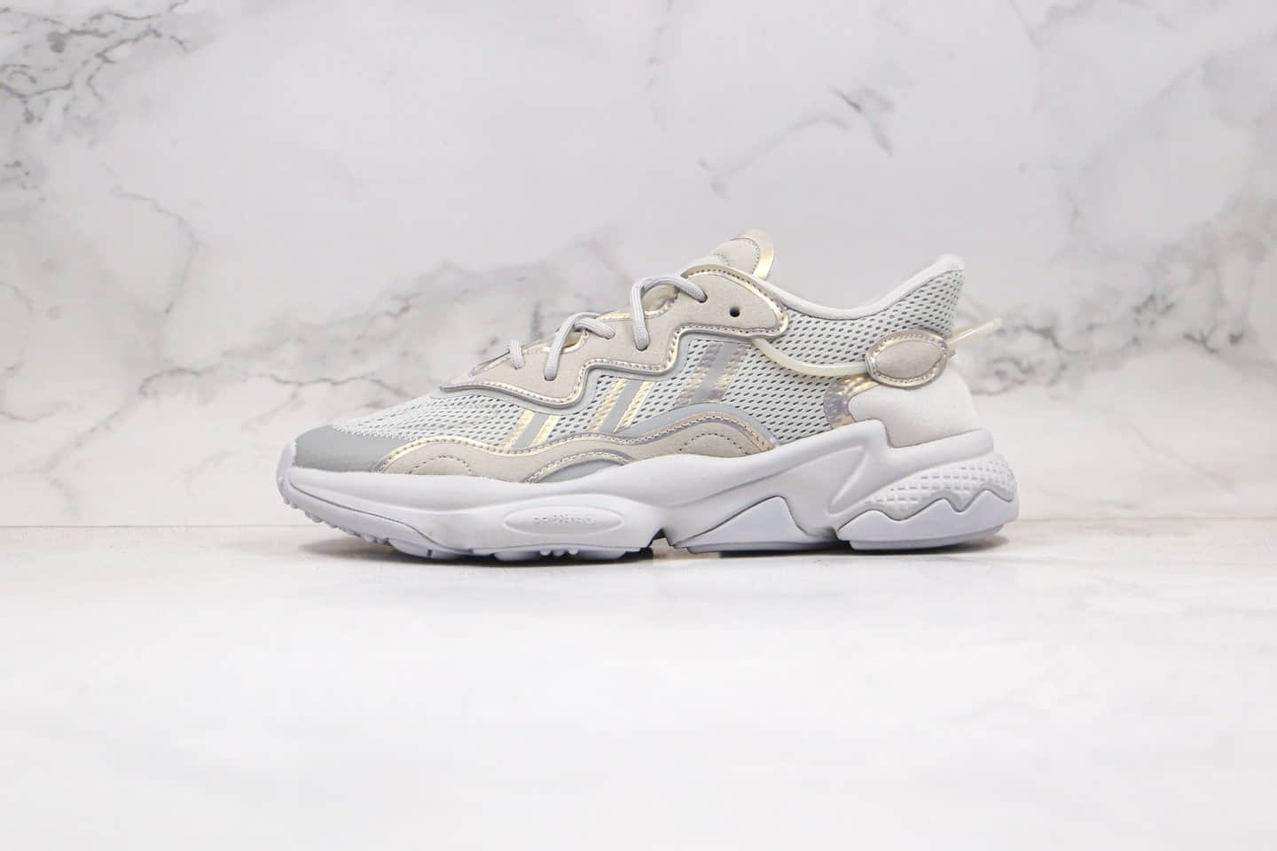 阿迪达斯Adidas Ozweego纯原版本三叶草复古休闲运动鞋水管老爹鞋幻彩灰色原楦头纸板打造 货号:FV9656