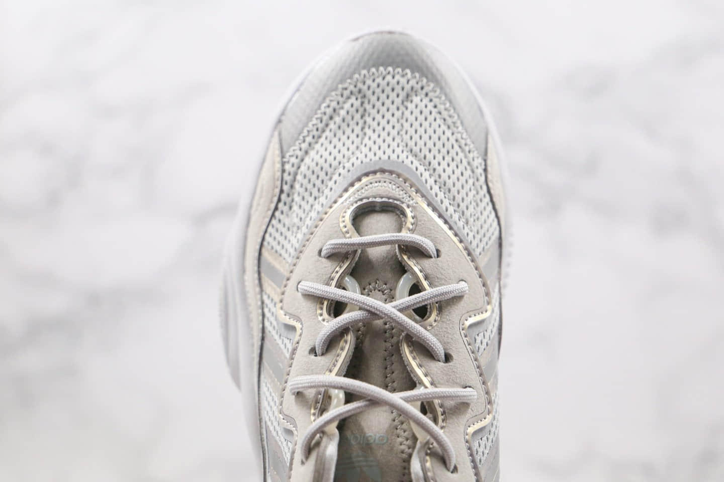 阿迪达斯Adidas Ozweego纯原版本三叶草复古休闲运动鞋水管老爹鞋幻彩灰色原楦头纸板打造 货号:FV9656