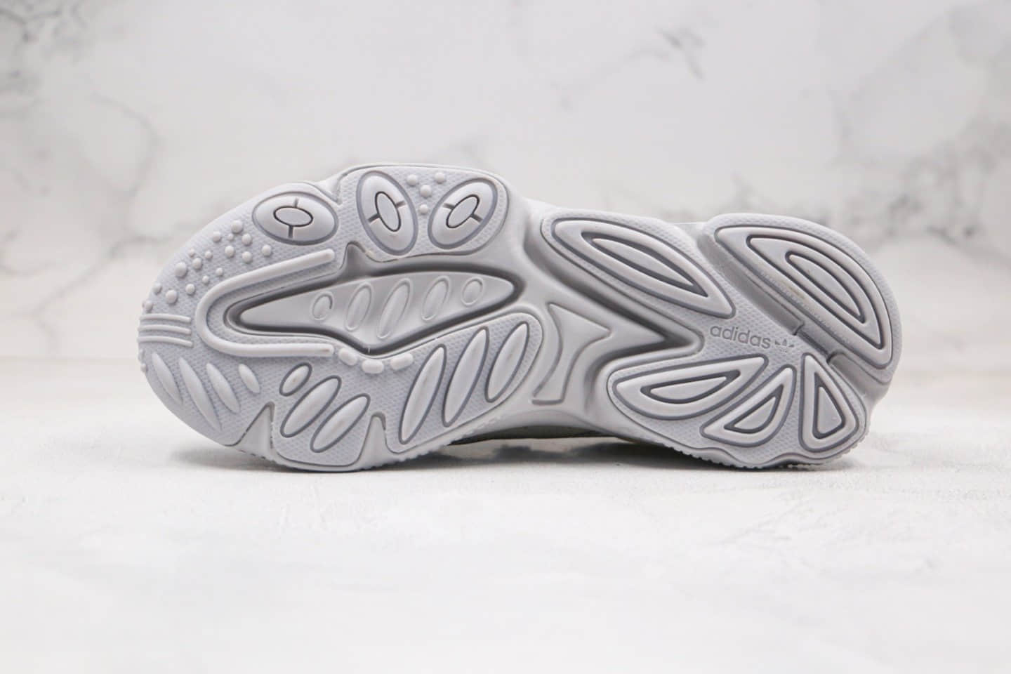 阿迪达斯Adidas Ozweego纯原版本三叶草复古休闲运动鞋水管老爹鞋幻彩灰色原楦头纸板打造 货号:FV9656
