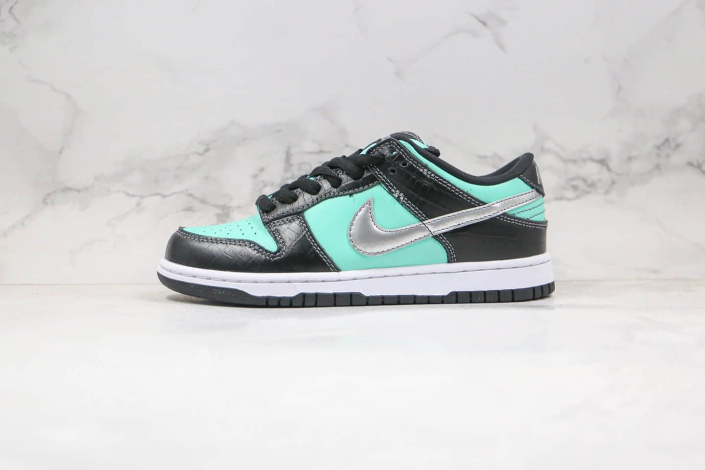 耐克Nike SB Dunk Low Pro Tiffany x Diamond Supply Co美国西海岸潮牌联名款纯原版本低帮SB DUNK板鞋黑钻石绿色内置Zoom气垫 货号:304292-402