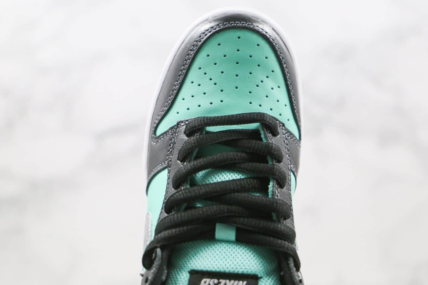 耐克Nike SB Dunk Low Pro Tiffany x Diamond Supply Co美国西海岸潮牌联名款纯原版本低帮SB DUNK板鞋黑钻石绿色内置Zoom气垫 货号:304292-402
