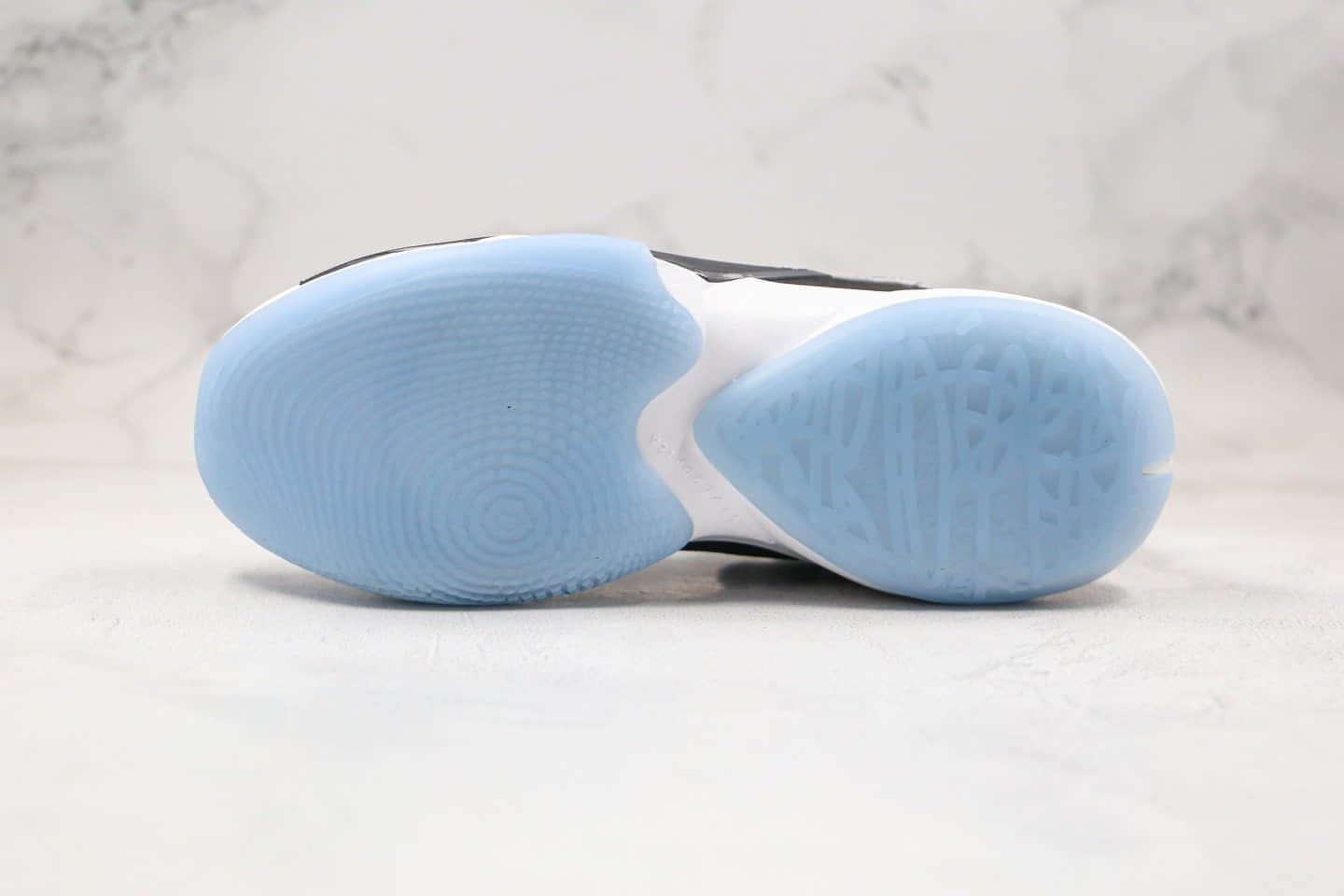 耐克Nike Zoom Freak 2纯原版本字母哥二代黑白色篮球鞋内置气垫支持实战 货号:CK5424-001