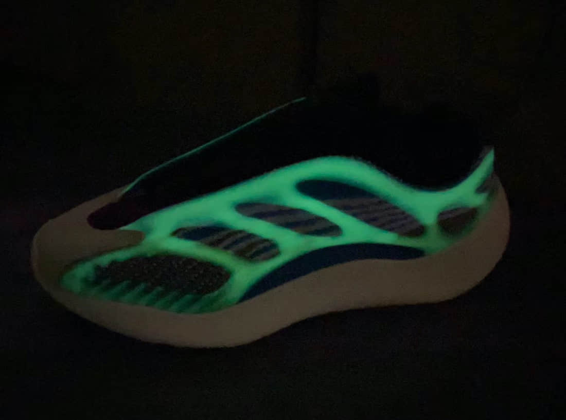 阿迪达斯Yeezy 700 V3极光配色官图释出!下周六发售! 货号:G54850