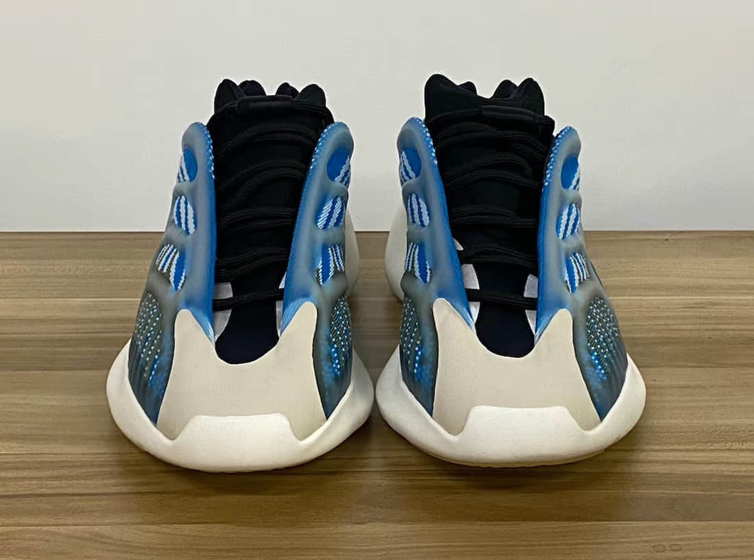 阿迪达斯Yeezy 700 V3极光配色官图释出!下周六发售! 货号:G54850