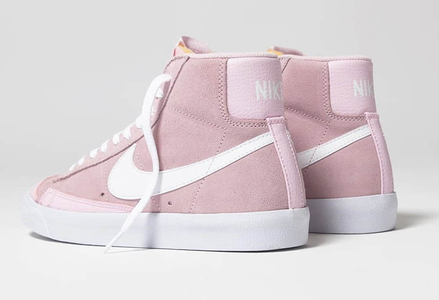 小姐姐必看!樱花粉 Nike Blazer Mid现已发售!