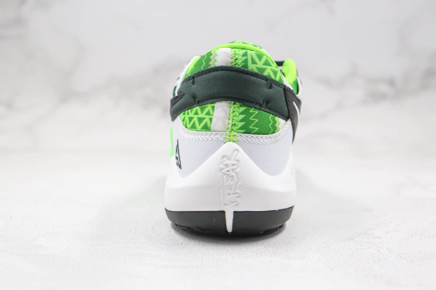 耐克Nike Zoom Freak 2纯原版本字母哥二代篮球鞋黑绿色支持实战原盒原标 货号:DA0907-002