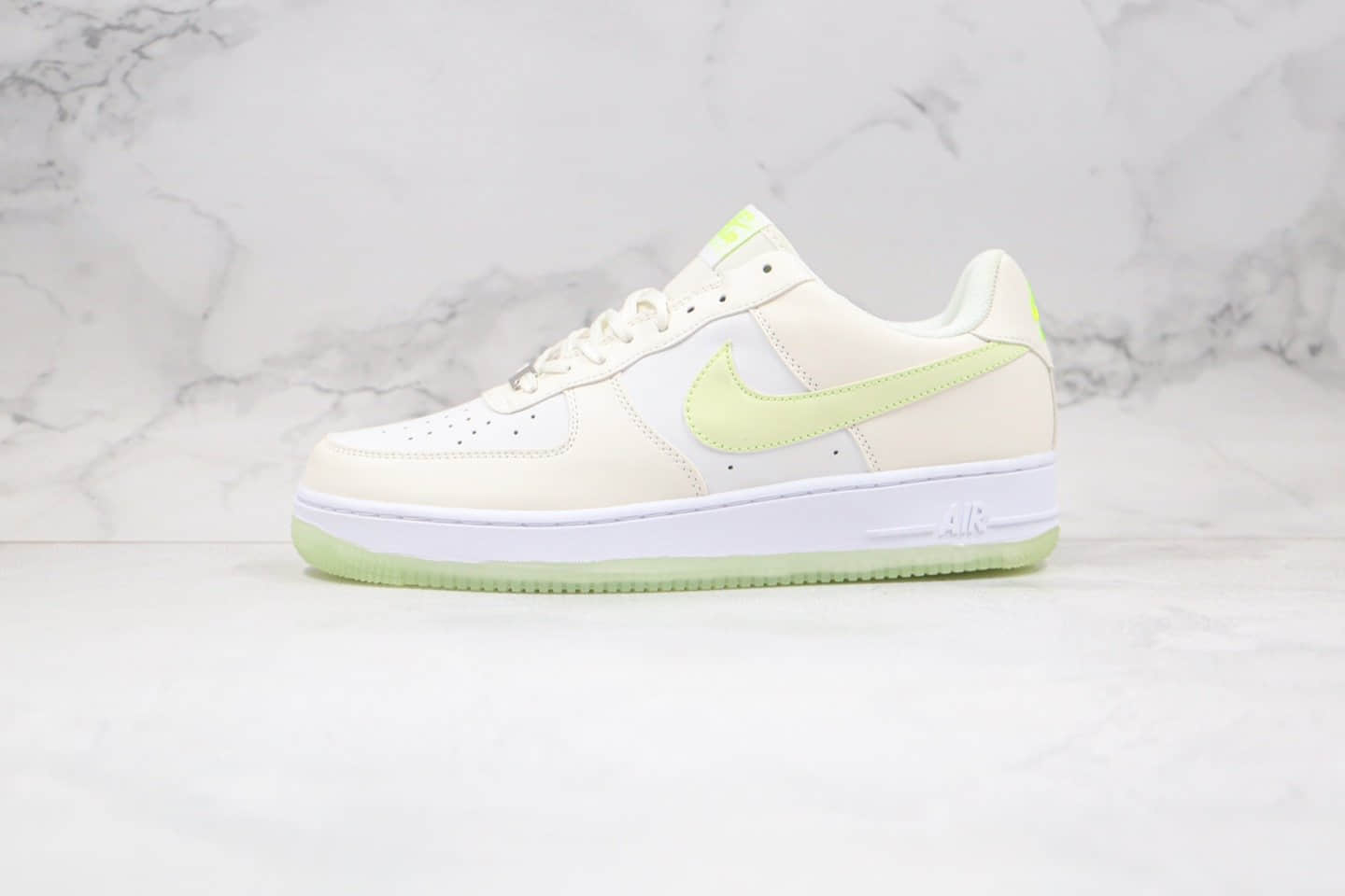 耐克Nike Air Force 1 Low纯原版本低帮空军一号高光温变米白紫色原鞋开模一比一打造 货号：315122-300