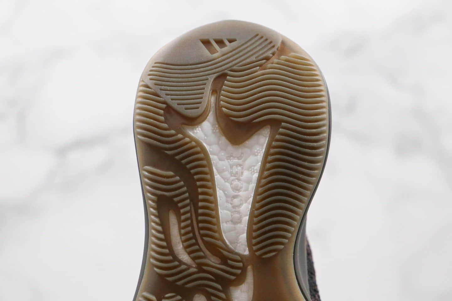 阿迪达斯Adidas Yeezy 380 Boost纯原版本椰子380爆米花跑鞋黑棕色原厂巴斯夫大底 货号:FZ1270