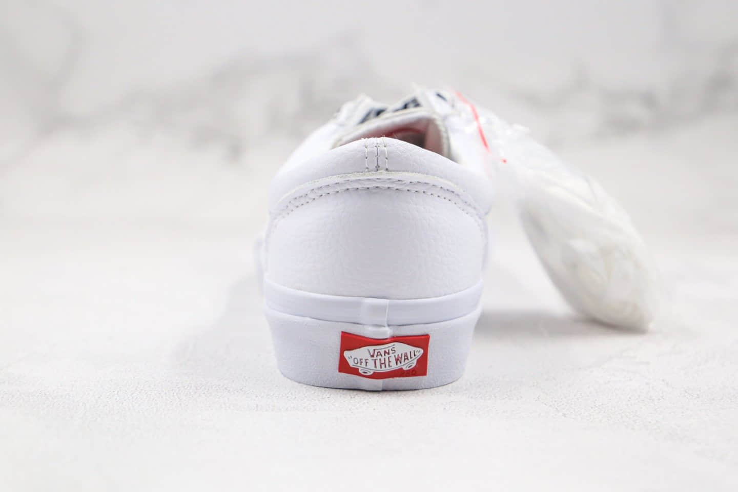 万斯Vans Style 36 Pro PEACE公司级版本低帮皮面半月包头字母印花鞋带白色板鞋原厂硫化大底 货号:VN0A4U3F03S