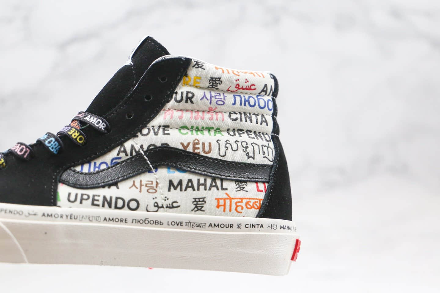 万斯Vans Vault Sk8-Hi Love公司级版本高帮情人节限定字母印花涂鸦骄傲月硫化板鞋原档案数据开发 货号:VN0A4CS5W43