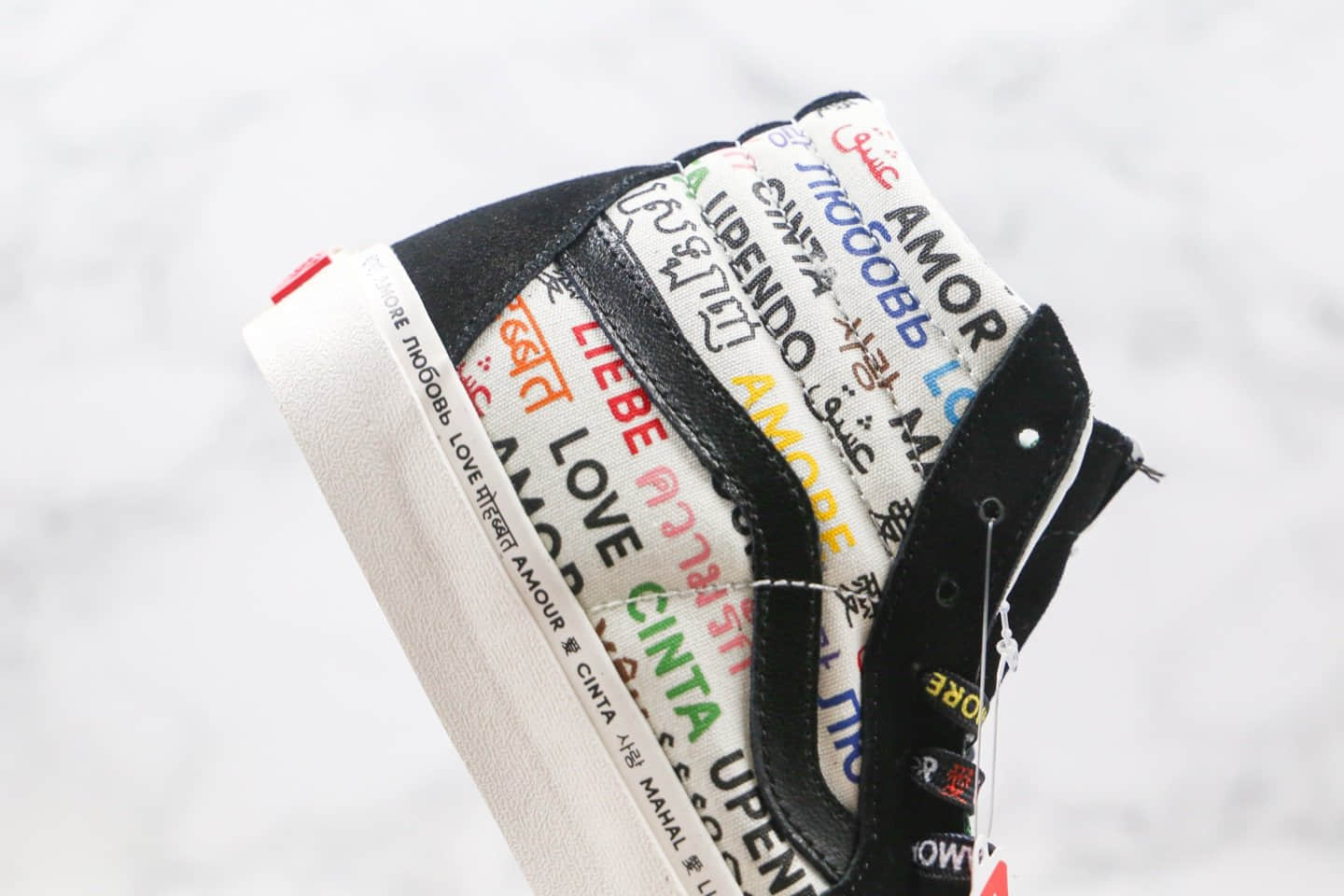 万斯Vans Vault Sk8-Hi Love公司级版本高帮情人节限定字母印花涂鸦骄傲月硫化板鞋原档案数据开发 货号:VN0A4CS5W43