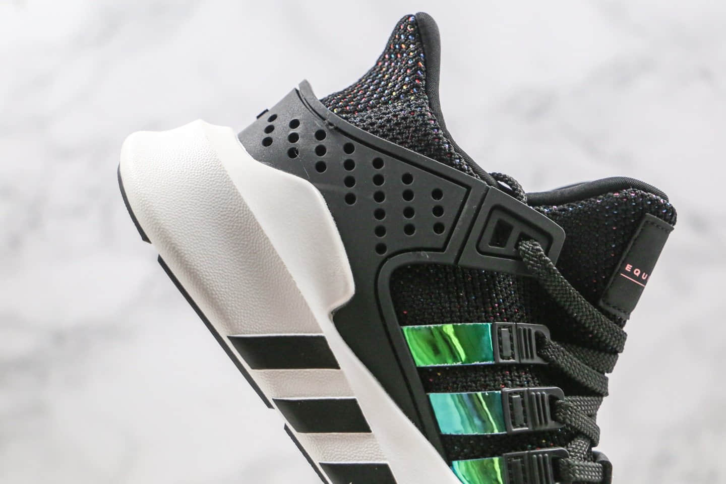 阿迪达斯Adidas EQT BASK ADV纯原版本支撑者系列三叶草EQT黑镭射复古慢跑鞋原楦头纸板打造 货号:FU9505