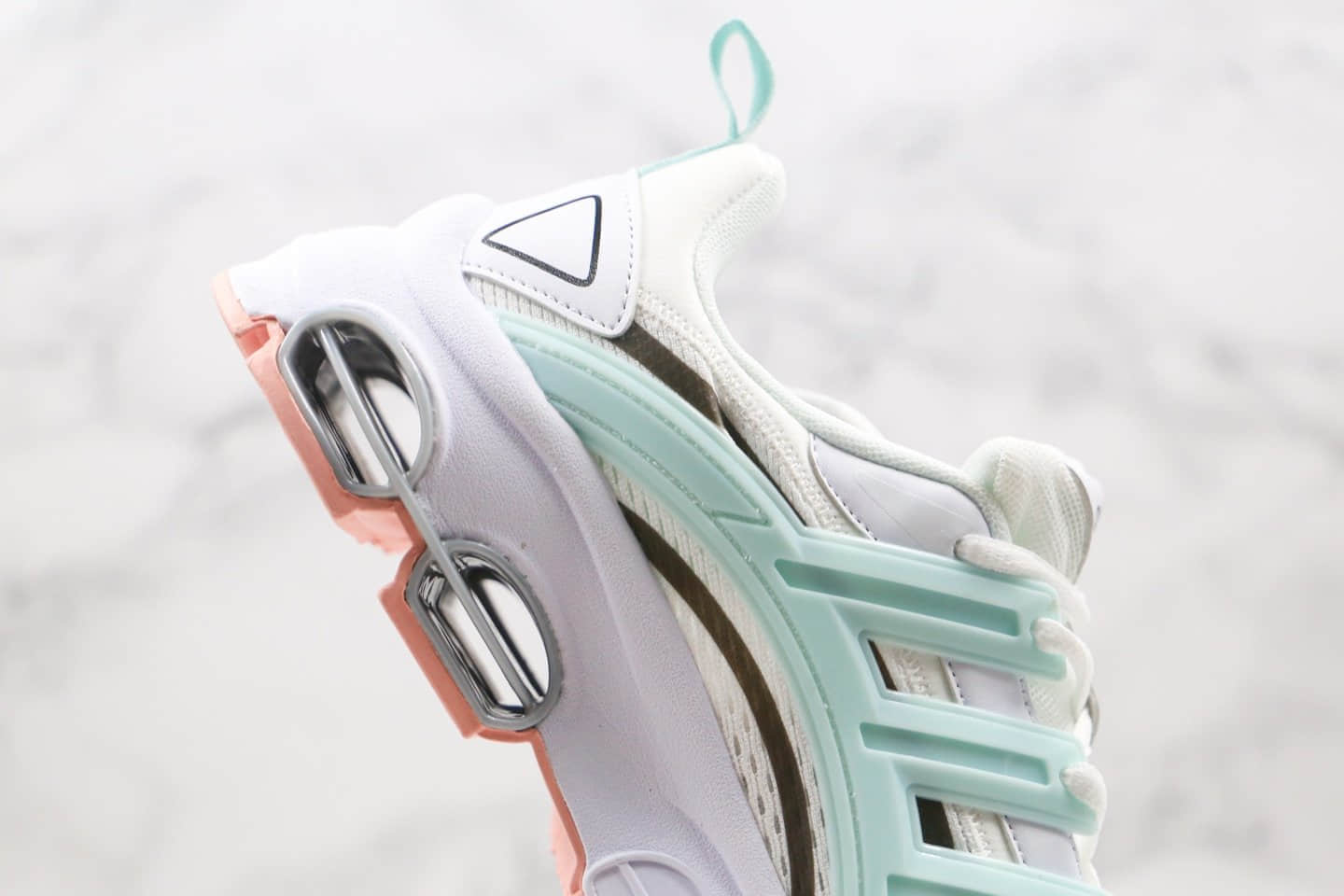 阿迪达斯Adidas QUADCUBE纯原版本清风系列白蓝色慢跑鞋原鞋开模一比一打造 货号:FX0271