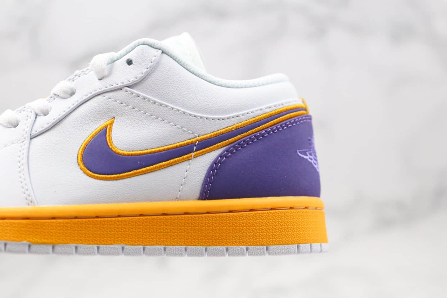 乔丹Air Jordan 1 Low Black Water Blue纯原版本低帮AJ1黄紫色篮球鞋内置气垫 货号:AV7869-210