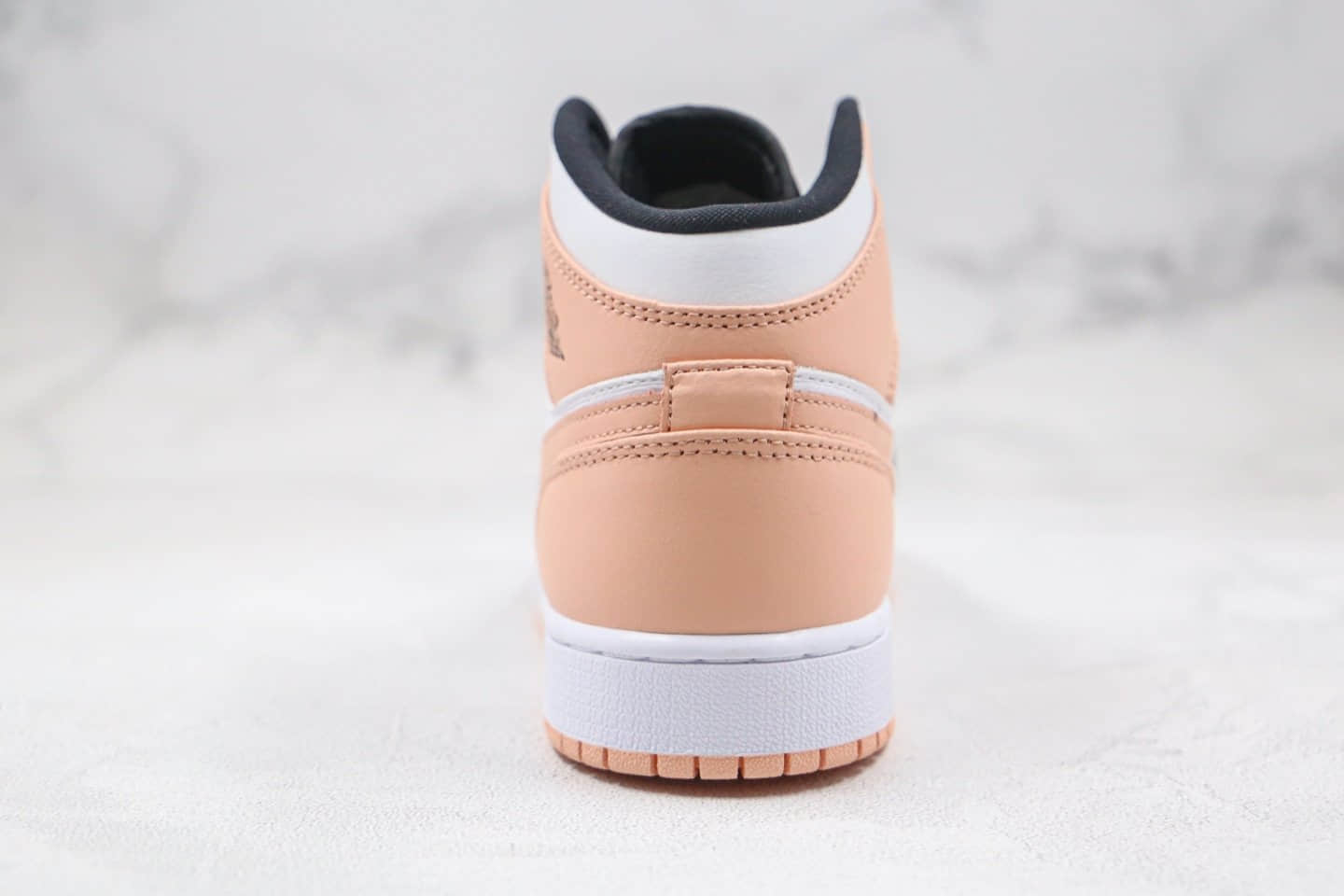 乔丹Air Jordan 1 Mid Crimson Tint纯原版本中帮AJ1黑粉色内置气垫正确后跟定型 货号:554725-133
