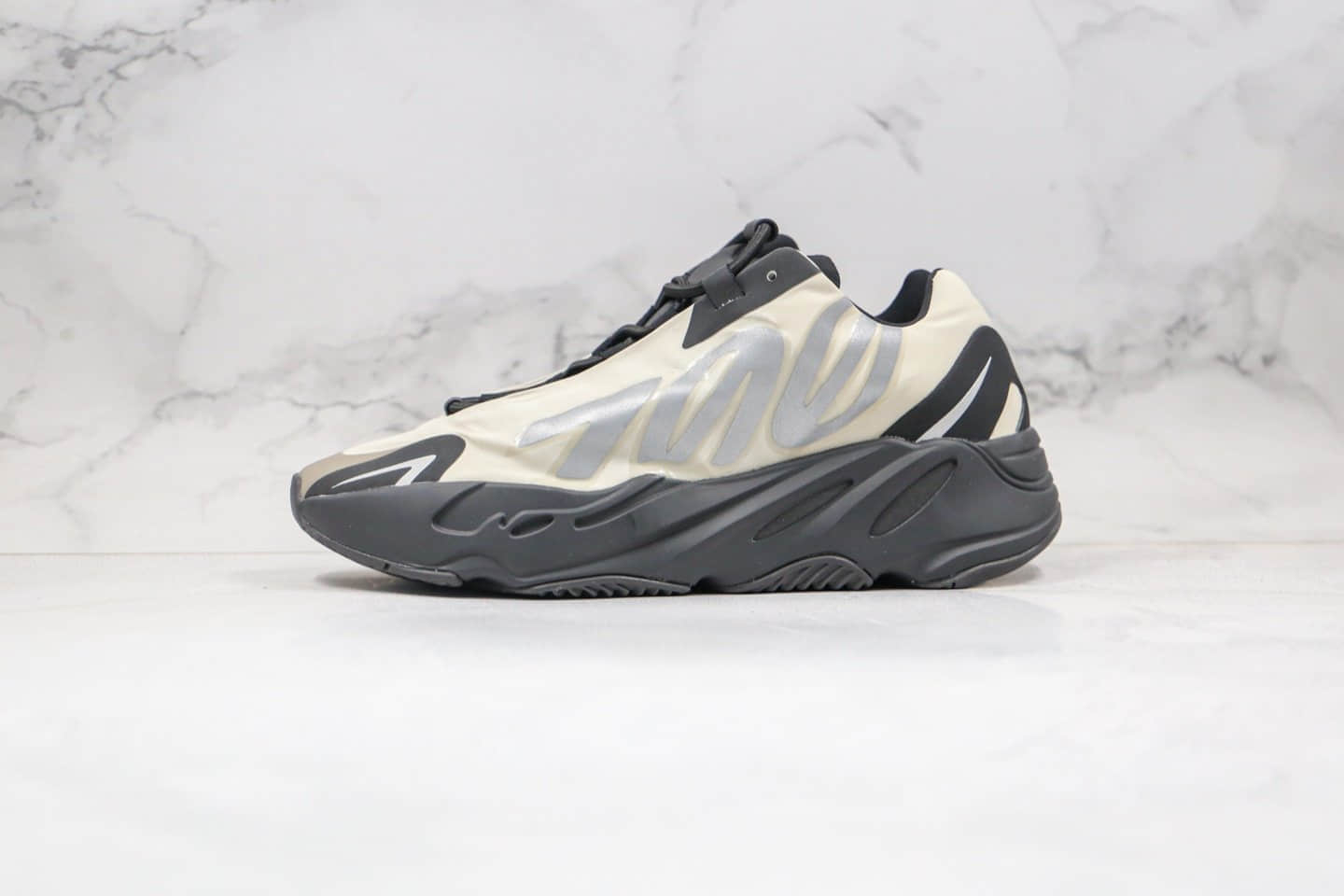 阿迪达斯Adidas Yeezy Boost 700 MNVN Orange椰子700MNVN老爹鞋灰黑色3M反光内置真爆米花缓震大底原盒原标 货号:FY3729